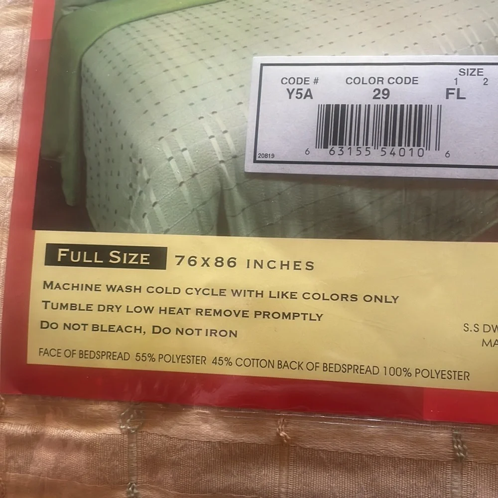 NEW Damask Reversible Bedspread! Full